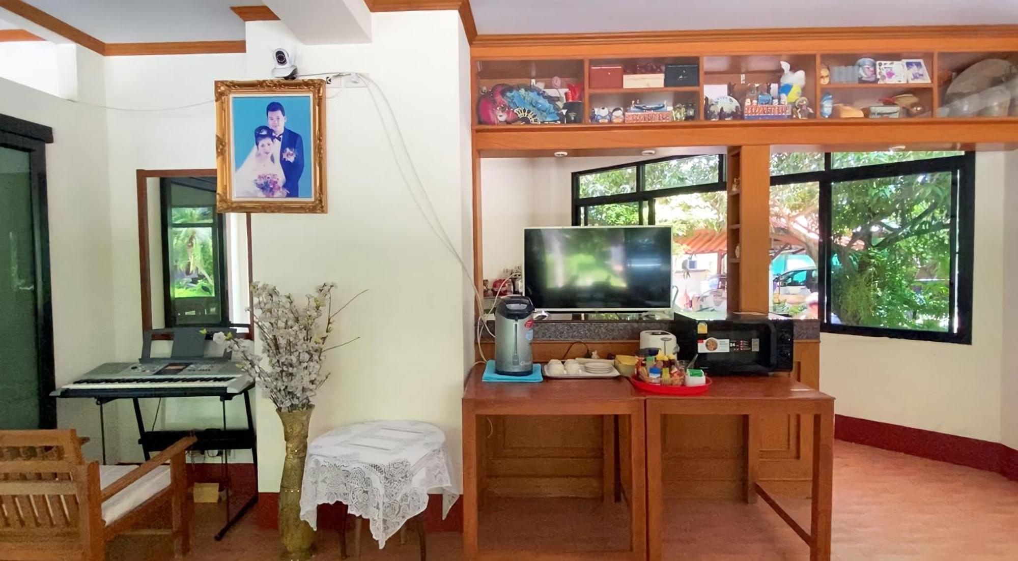 Kata View Guest House Phuket Exterior photo